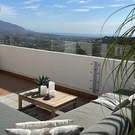 Apartment Penthouse Mit Privatem Jacuzzi In Marbella - La Mairena